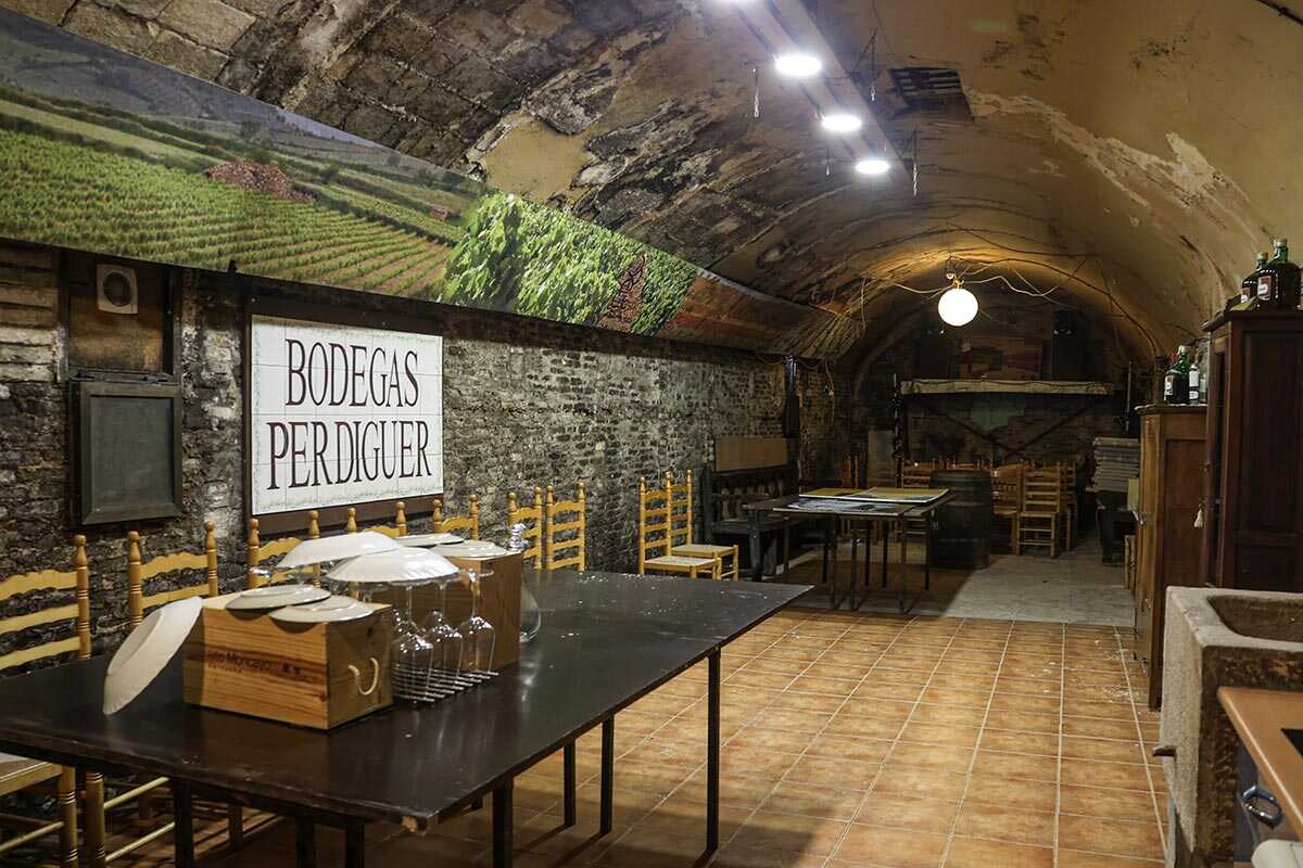 Découvrez l’impressionnante cave souterraine cachée sous un magasin historique d’El Gancho