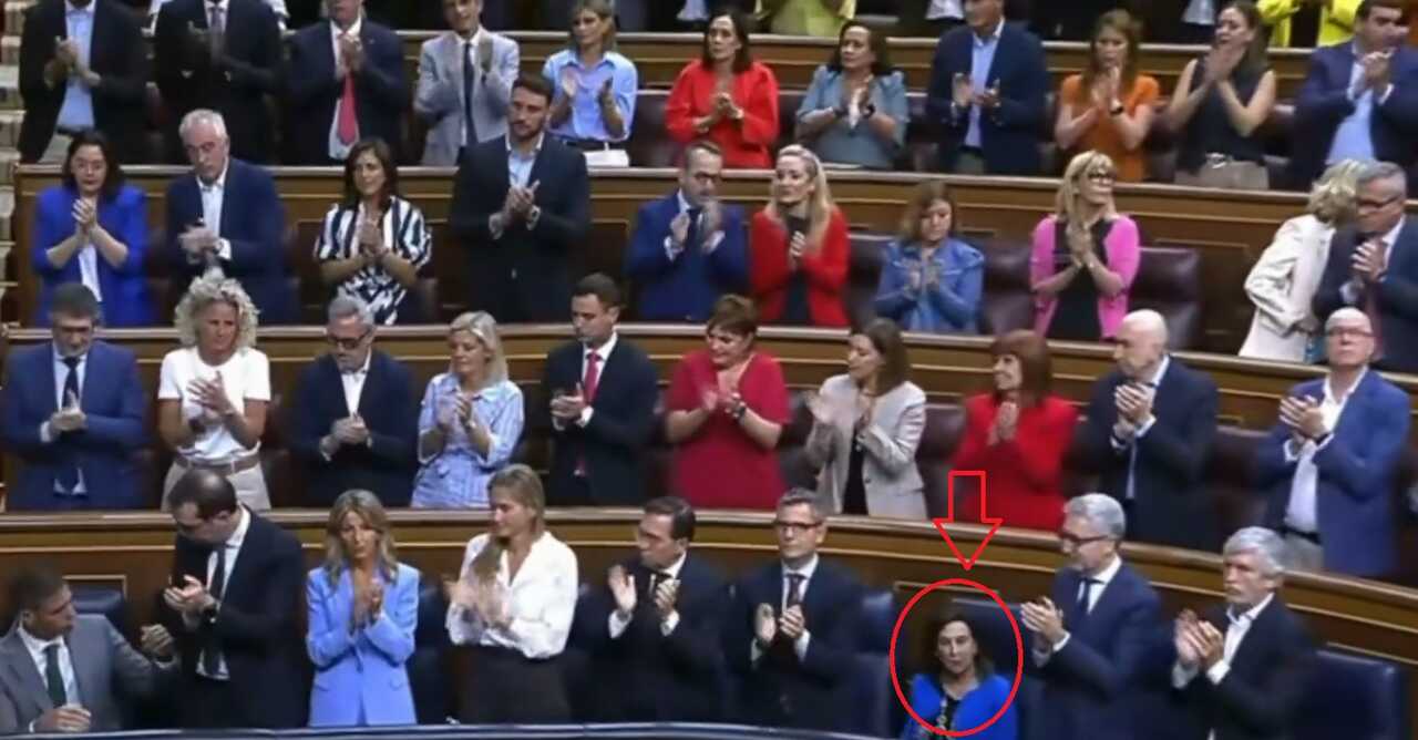 Robles prend ses distances avec Sánchez : elle n’applaudit aucune annonce du président sur Ceuta