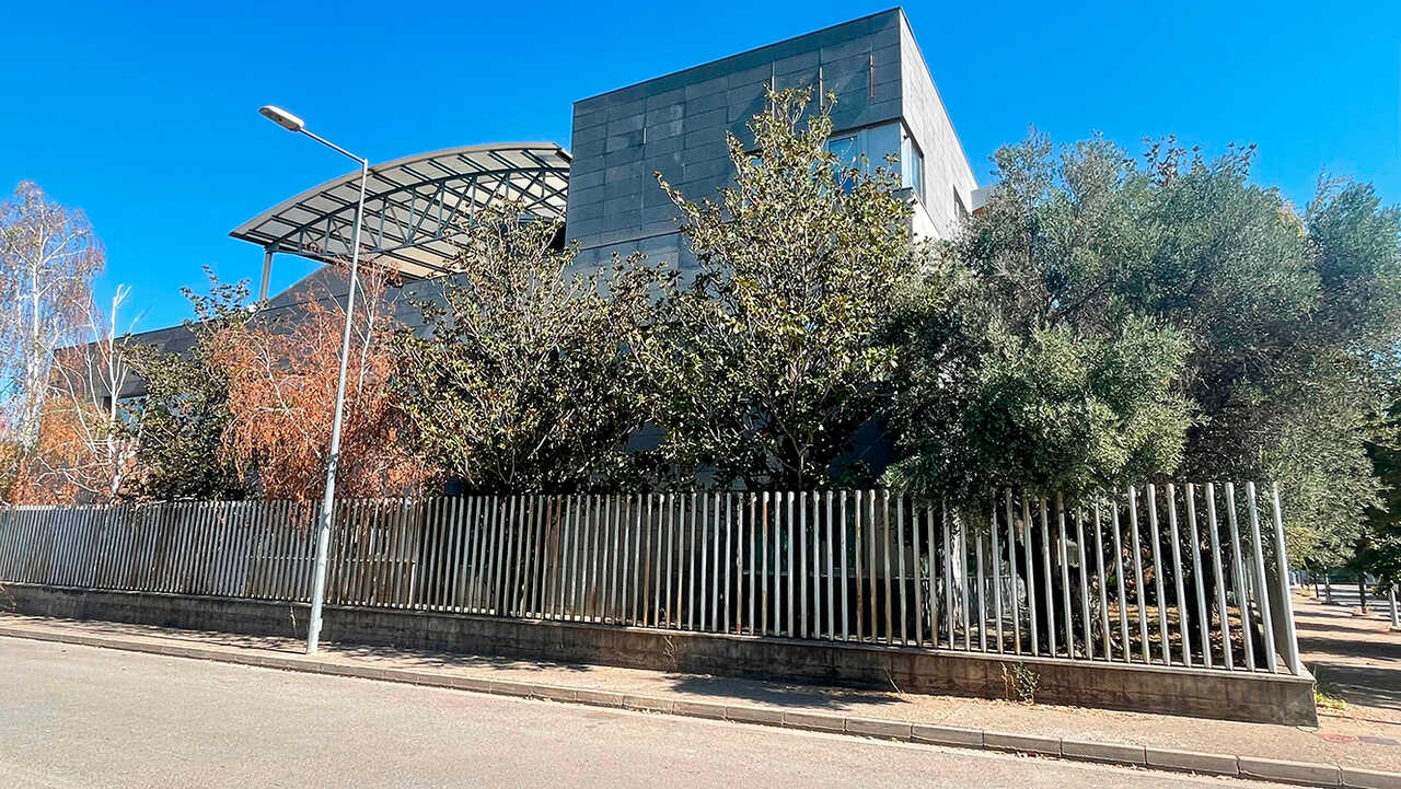 Le bâtiment de Meflur à Monzón mis aux enchères : 814 815 euros et un an pour lancer le projet