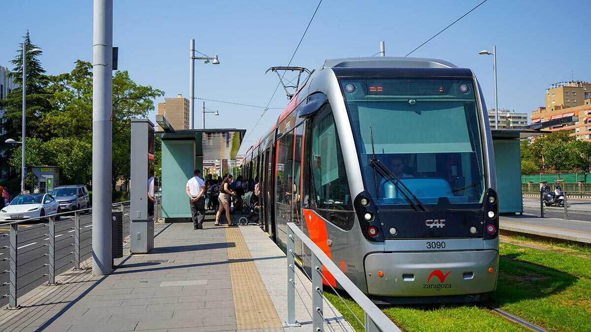 Attention, le tramway circulera 24 heures sur 24 ce week-end : le Vive Latino 2026 commence