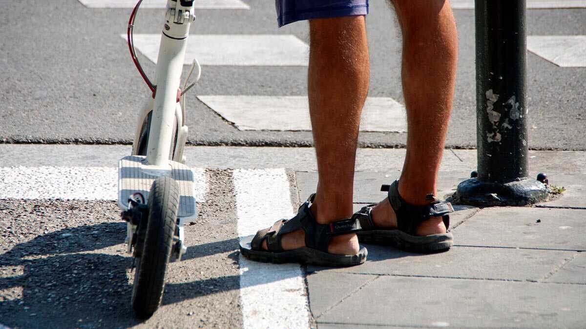 Cracher, écouter de la musique dans le bus ou mal garer sa trottinette : ce que dit la nouvelle ordonnance de Zaragoza
