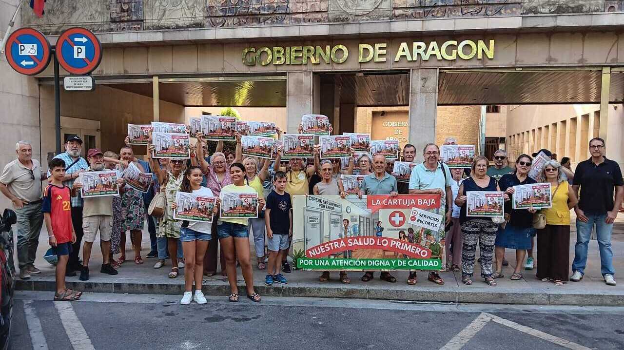 Les habitants de La Cartuja Baja déposent 744 plaintes auprès de la DGA pour la « détérioration » des soins primaires