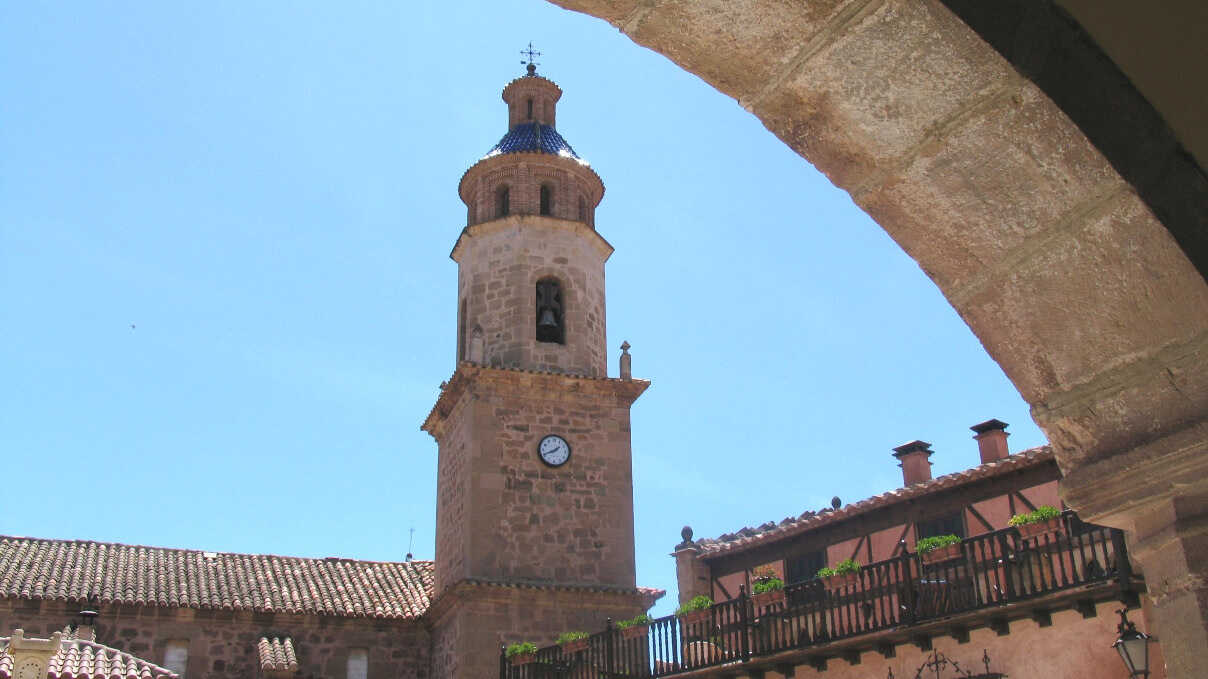 Le village de Teruel entre les montagnes qui cherche des habitants et offre des opportunités pour créer plusieurs entreprises