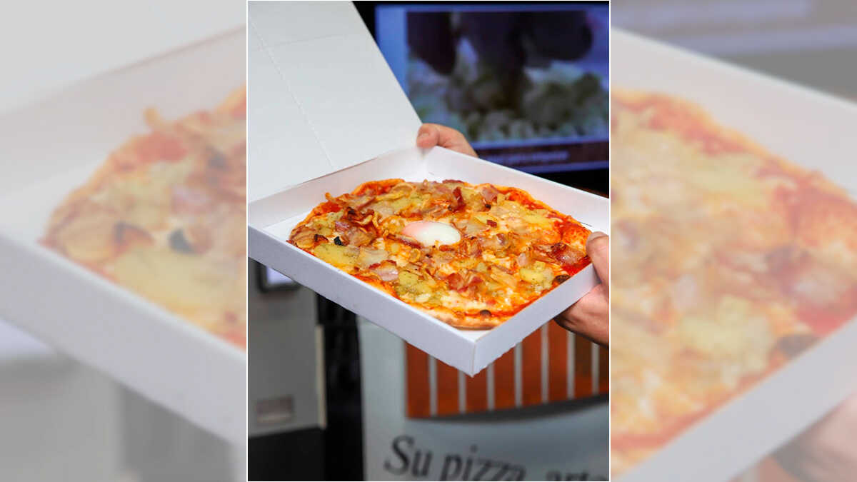 Un nouveau distributeur de pizzas ouvert 24 h arrive dans ce quartier de Saragosse : prêtes en seulement trois minutes