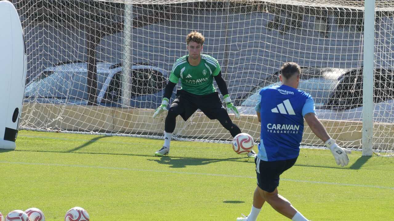 « Les premières semaines ont été dures et maintenant je suis heureux », affirme le gardien du Real Zaragoza