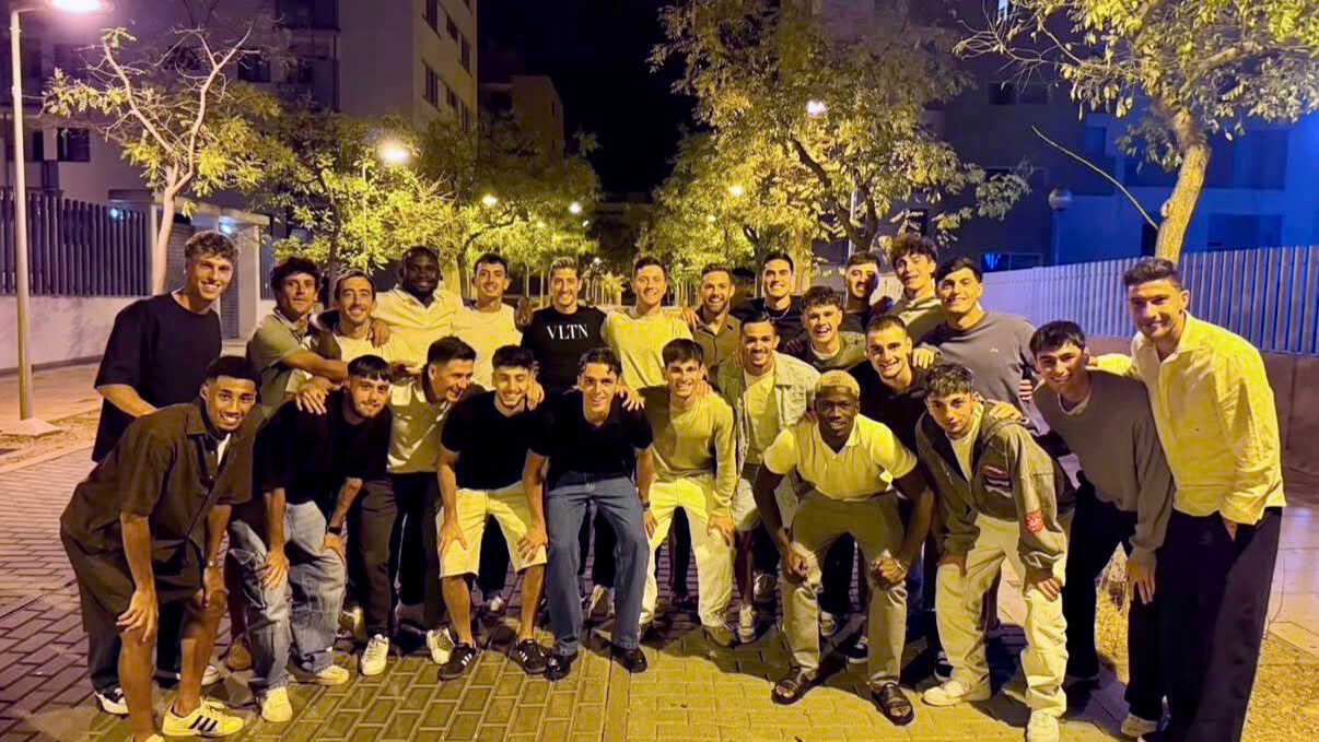 La bonne ambiance règne au Real Zaragoza : tout l’effectif réuni autour d’un dîner avant Torremolinos