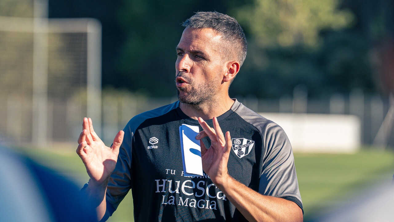 Raúl Jardiel avant Villarreal B : « Je comprends que les supporters soient sur leurs gardes »