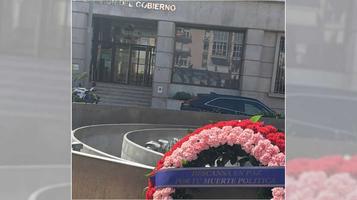 Une couronne mortuaire accentue la pression sur Pérez Triano : « Repose en paix pour ta mort politique »