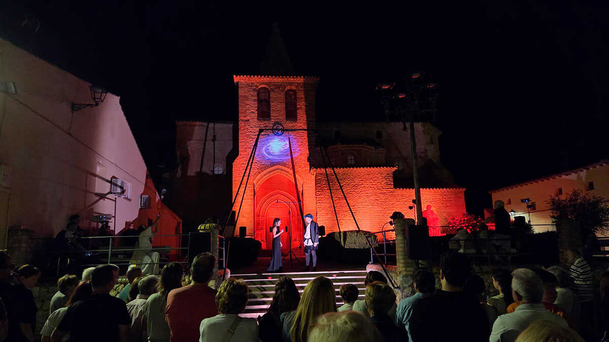 Théâtre, danse et feu pour raconter la vie de Miguel Servet à Villanueva de Sijena
