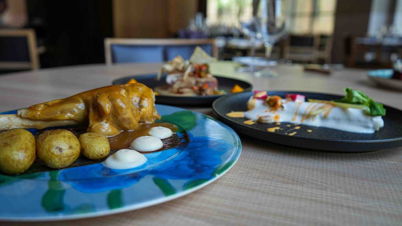 Un restaurant caché dans un bâtiment du XIXe siècle : l’expérience gastronomique du Paraninfo de Saragosse