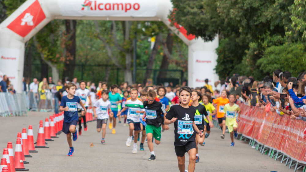 Les plus jeunes investiront Zaragoza pour la 20e Course de l’Enfance : plus de 1 700 participants et un prix de 400 euros