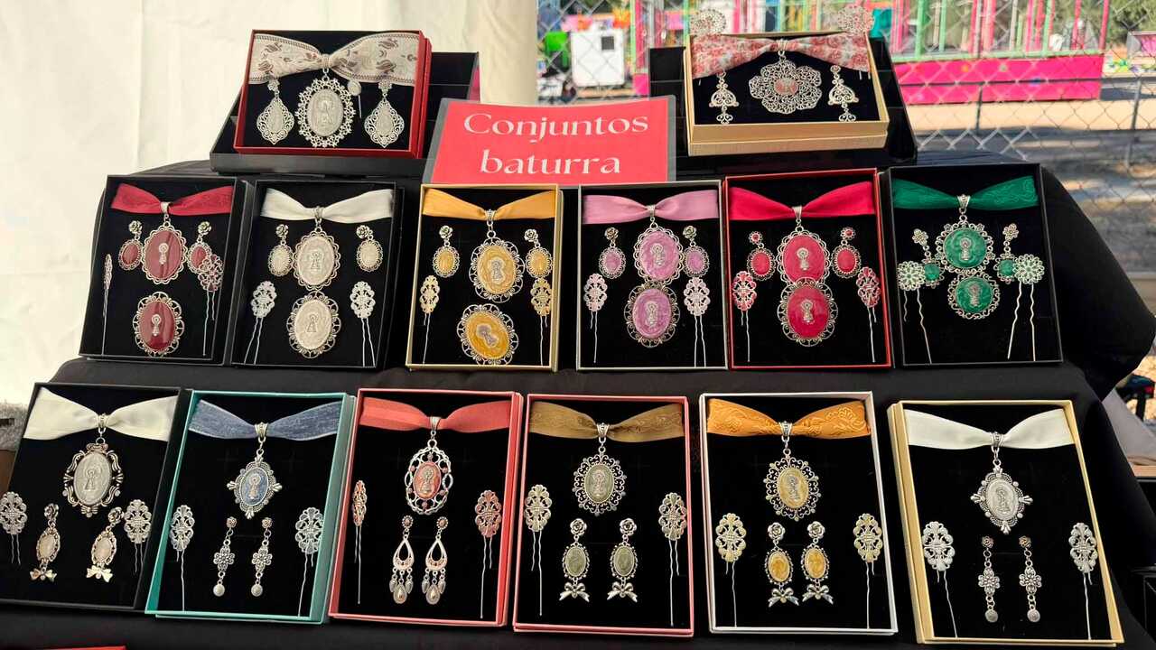 Le détail qui peut transformer votre costume traditionnel aragonais : des bijoux artisanaux faits main à Saragosse