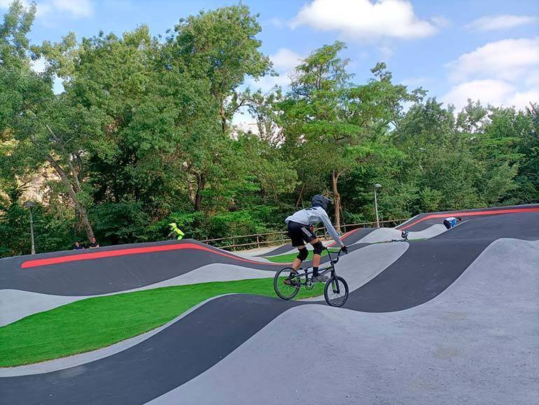 Ce quartier de Saragosse aura un nouveau « pump track » avec rampes et virages pour les plus téméraires