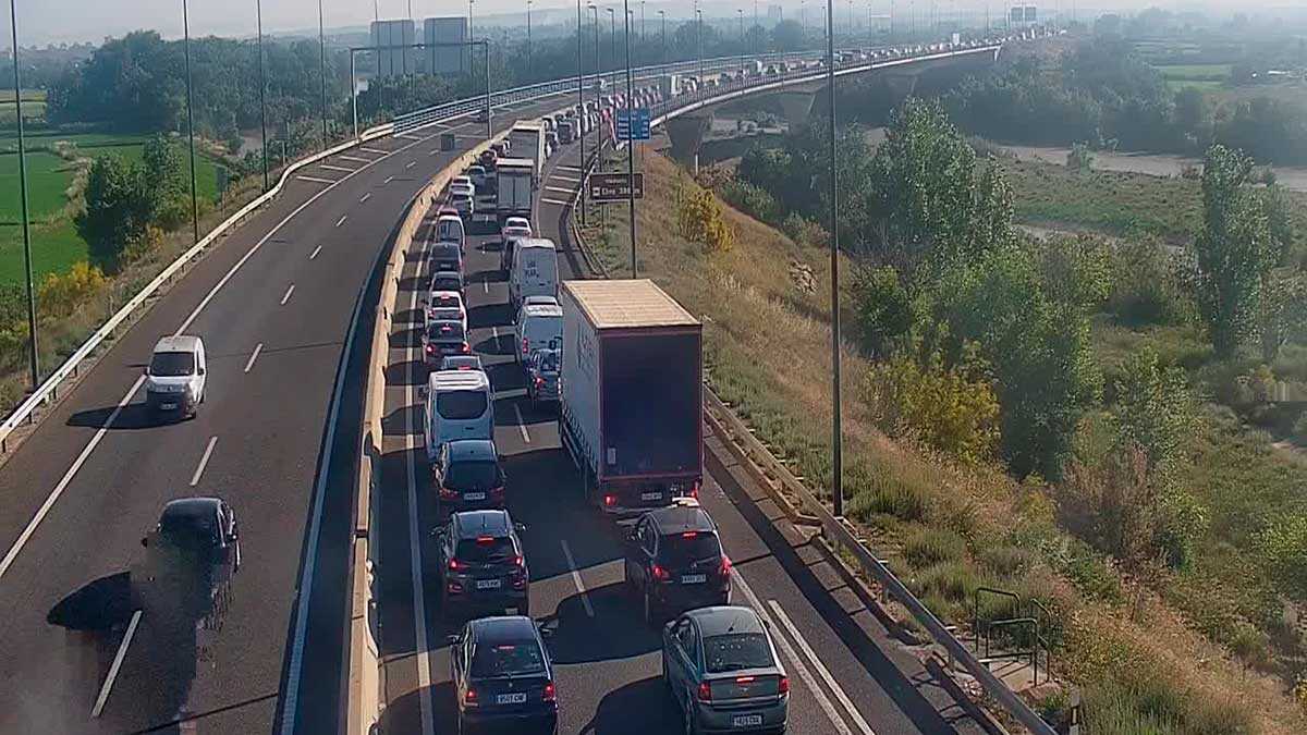 Le geste qui change dans les embouteillages en Aragon à partir d’octobre : comment sera créé le couloir d’urgence