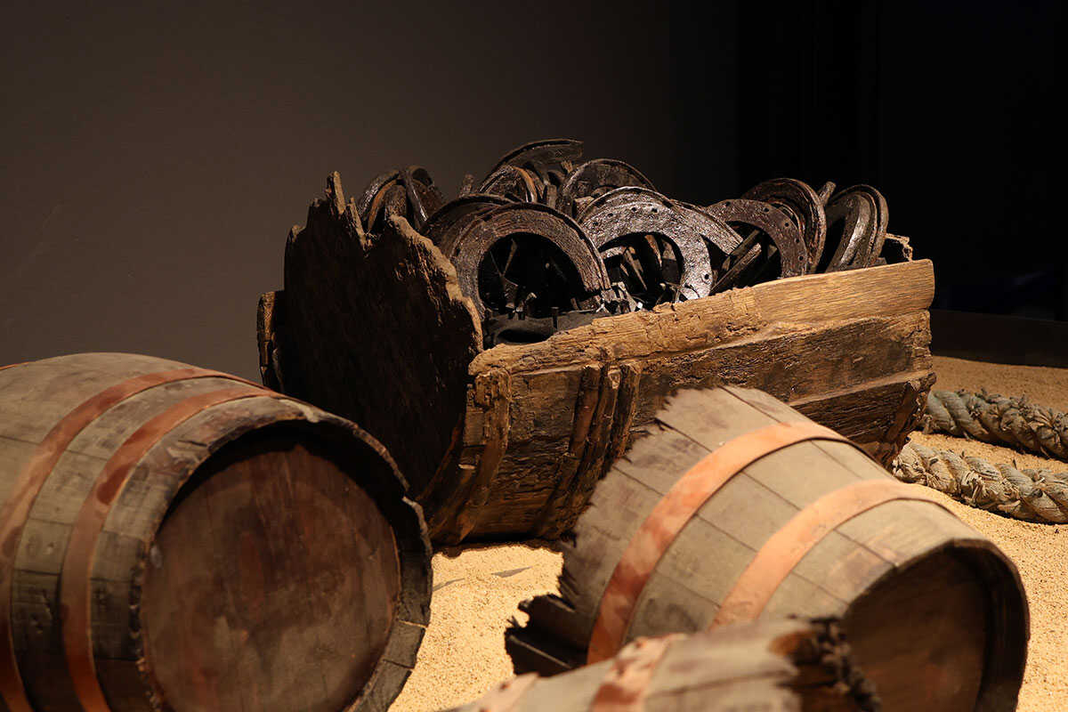 Le CaixaForum plonge au fond de la mer avec une exposition immersive entre épaves et objets réels