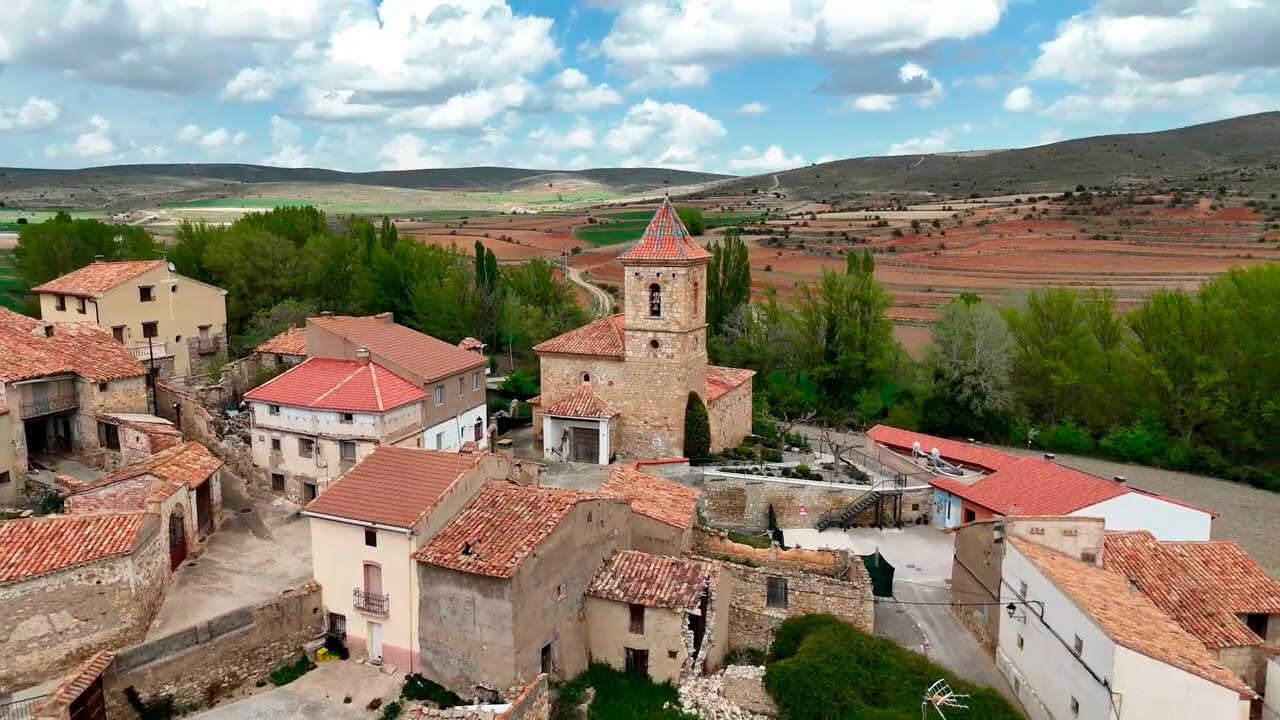 Le village de Teruel de 18 habitants qui abrite certains des itinéraires les plus méconnus d’Aragon