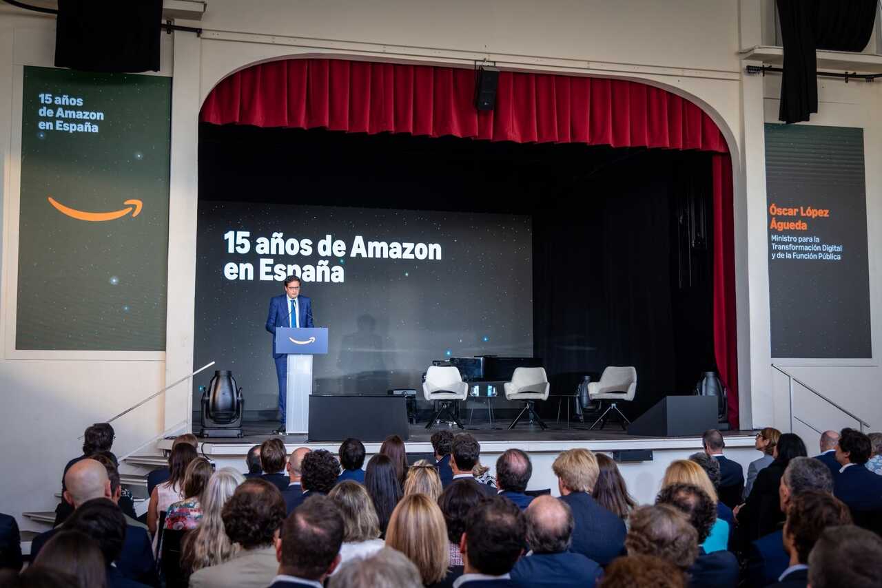 Amazon renforce son engagement en Aragon : investissements, nouveaux centres et 1 800 emplois