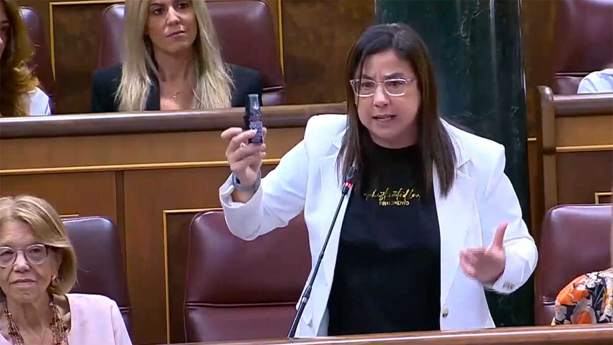 Une députée du PP expulsée du Congrès pour avoir montré un spray au poivre : « Je le ramènerai autant de fois que nécessaire »