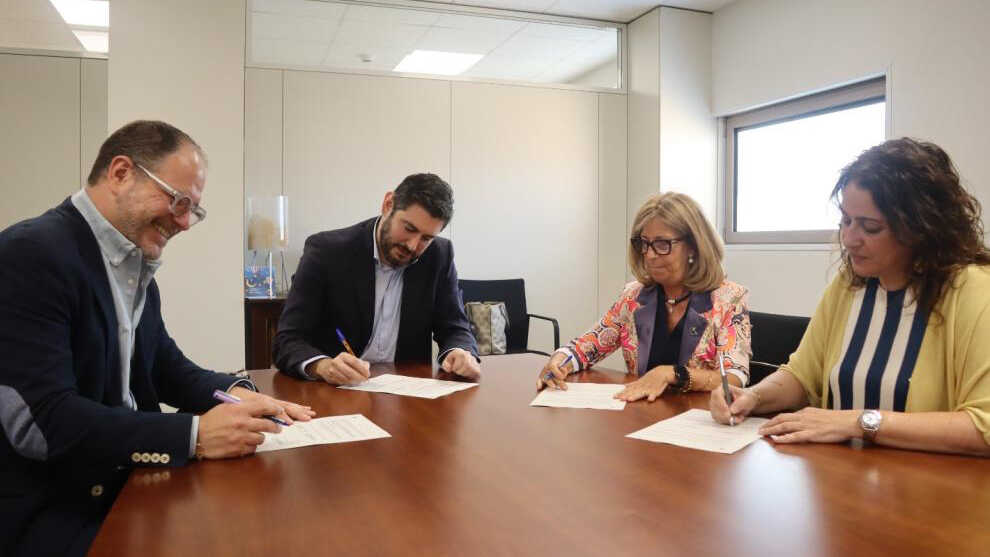 Les pharmacies d’Aragon diffuseront le Téléphone des seniors avec 756 affiches informatives