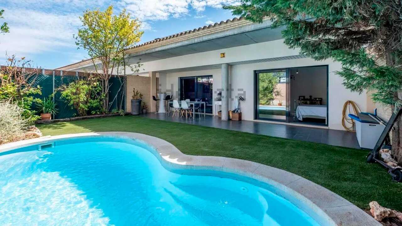 Le chalet à 650 000 euros dont tout le monde rêve à Saragosse : piscine privée et jardin