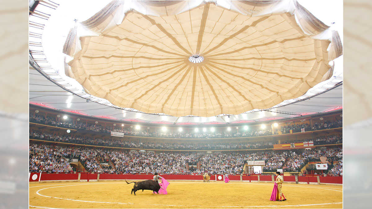 La couverture des arènes de Saragosse sera inutilisable pendant la Feria del Pilar