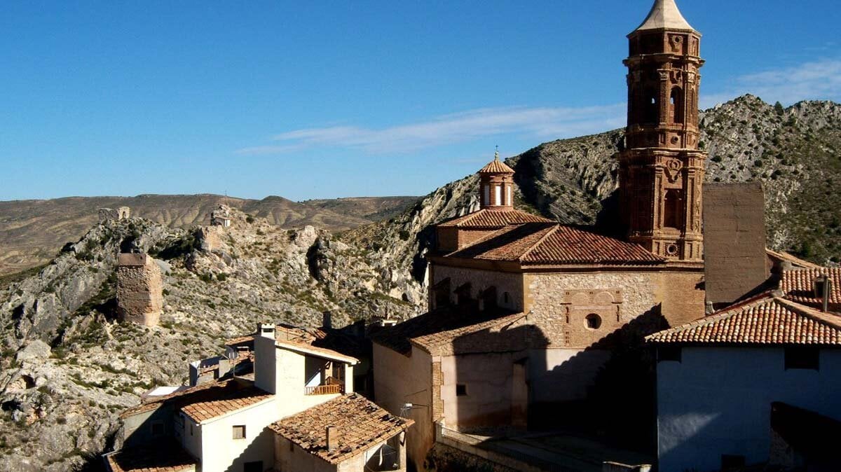La cascade cachée d’Aragon idéale pour se rafraîchir : nature et eau dans un petit village de Teruel