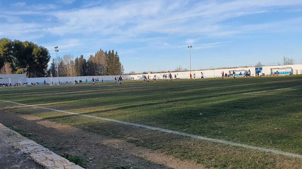 Un arbitre de 19 ans agressé à Pina de Ebro finit à l’hôpital