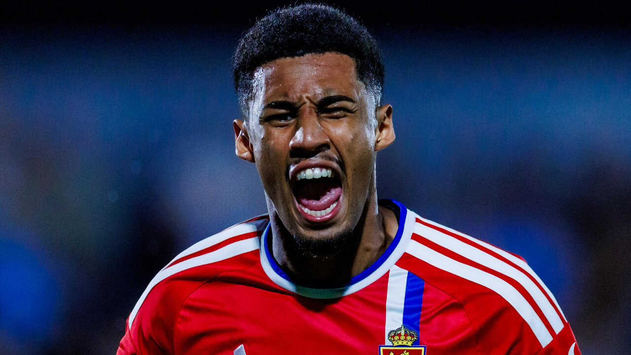 Un doublé à valeur ajoutée : Óscar Ureña nommé parmi les candidats au MVP de la 5e journée de Primera RFEF