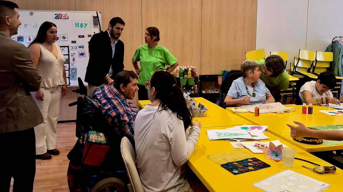 Aspace Zaragoza lance son agenda pour la Journée mondiale de la paralysie cérébrale avec une visite de la DGA