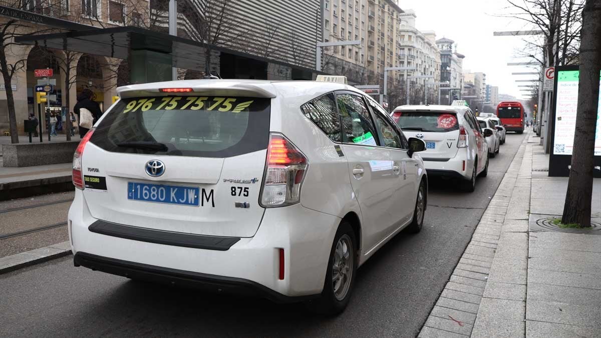Travailler sur deux roues ne sera plus pareil : nouvelles règles pour les livreurs et les conducteurs
