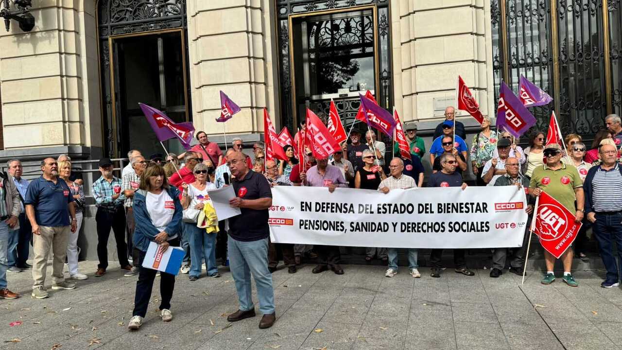 « Nous ne sommes pas un fardeau » : les seniors investissent le centre de Saragosse et font entendre leur voix pour leurs droits