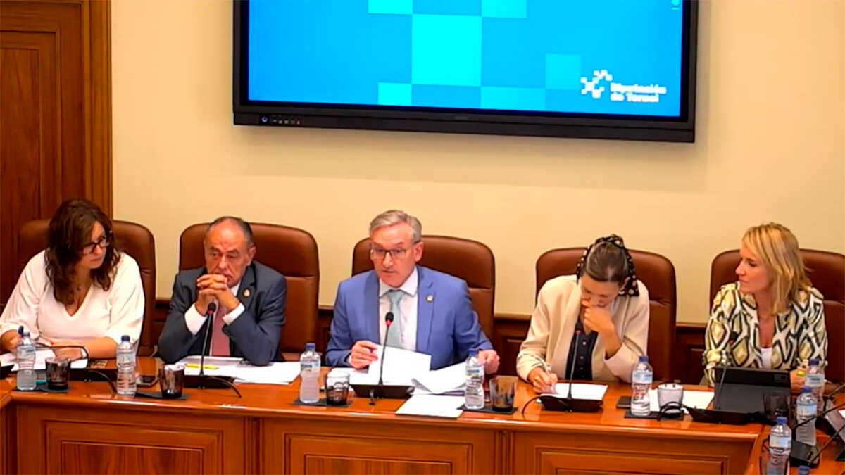 Le PSOE exige la démission du président de la DPT pour son « manque de respect » envers les pompiers