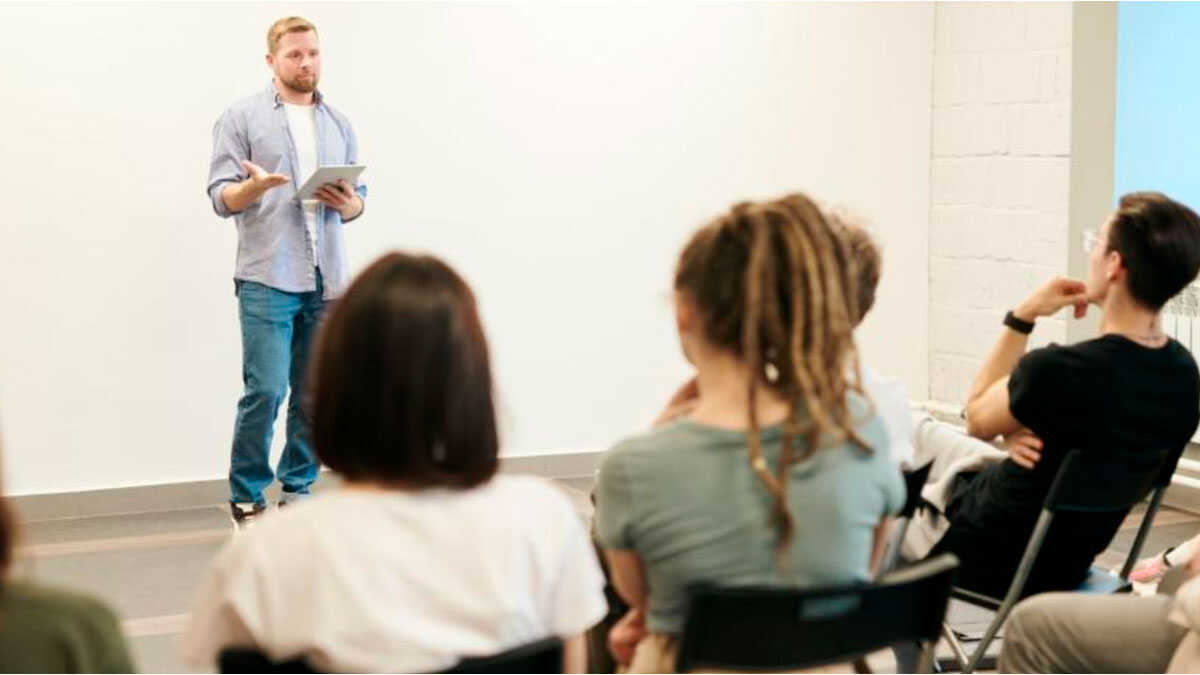 L’Aragon renforce l’éducation financière des adolescents grâce à un programme de sensibilisation