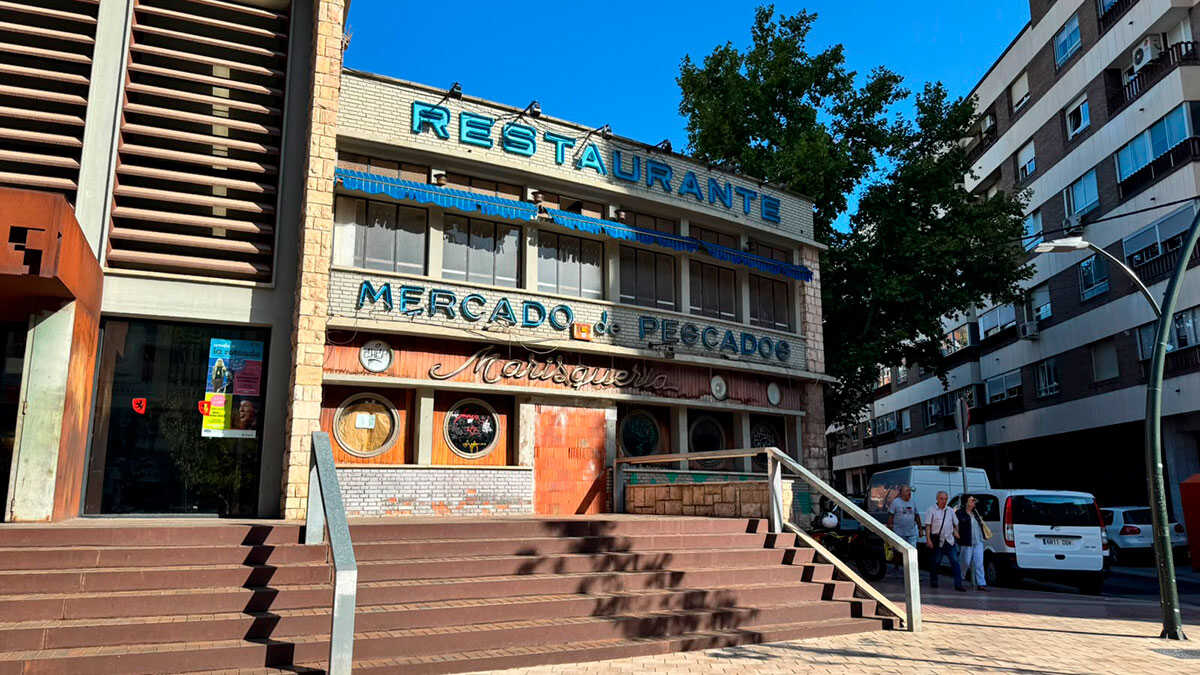 De marché aux poissons à centre civique : six décennies d’histoire avenue Navarra à Saragosse