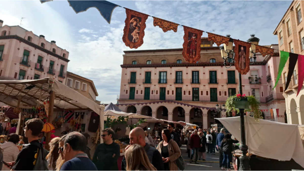 Le Marché Renaissance qui vous fera voyager dans le temps avec défilés et spectacles de feu : programme complet