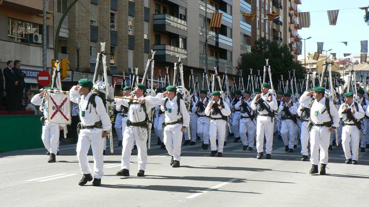 Il y a 20 ans en Aragon : plus de 1 000 militaires et 61 véhicules investissaient Huesca pour la Journée des unités de montagne
