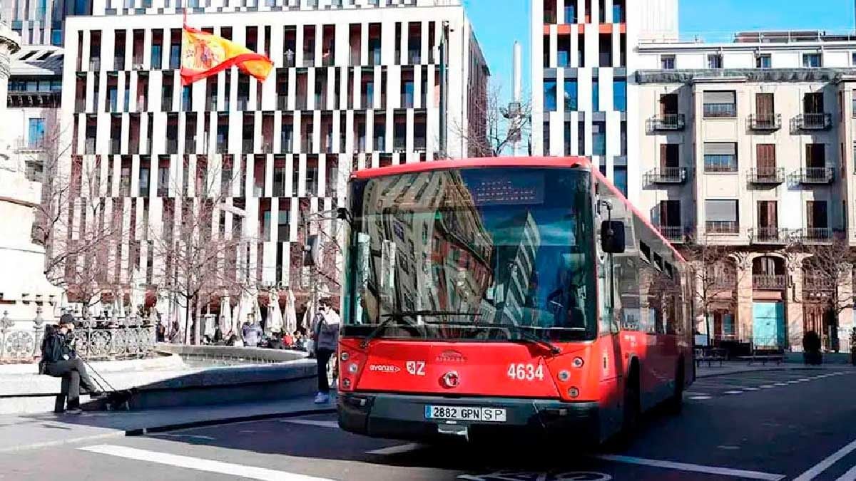 Les Fêtes du Pilar imposent la déviation de dix lignes de bus dans le centre de Saragosse : fermetures et itinéraires