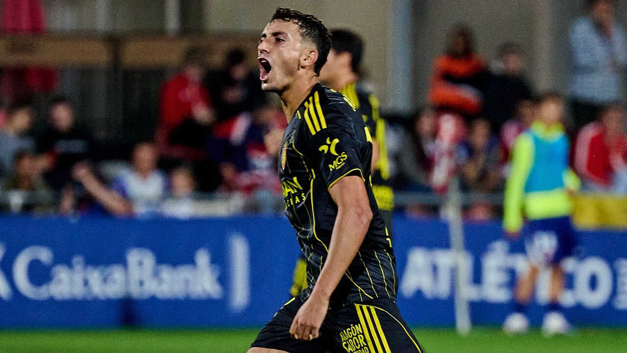 Le doublé de Rubén Iranzo récompensé : le défenseur du Real Zaragoza dans l'équipe type de Primera RFEF