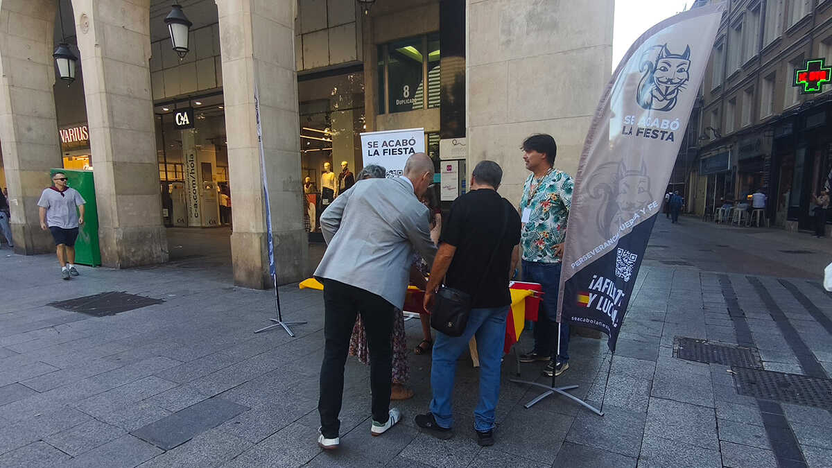 SALF en quête de parrainages pour le 29N en pleine Fête du Pilar : « Les gens nous encouragent »