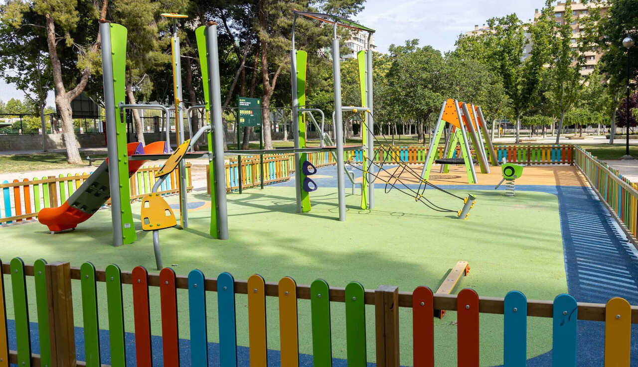 De nouvelles balançoires et jeux pour enfants à Saragosse : les sept espaces qui vont changer d’apparence