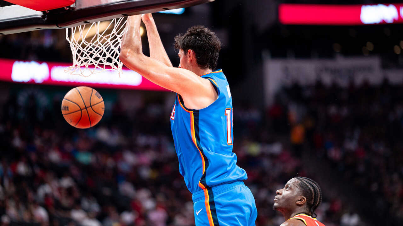 Aday Mara parece tomar ventaja sobre su rival por el puesto en los Thunder, pero su debut en la NBA podría peligrar
