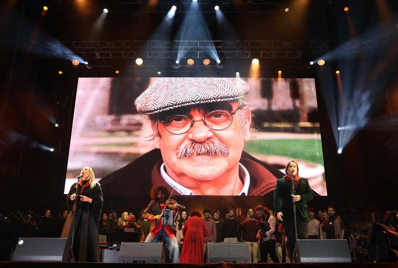Ainsi s’est déroulé le « Somos » de Labordeta avec Ara Malikian pour clôturer les Fêtes du Pilar 2026