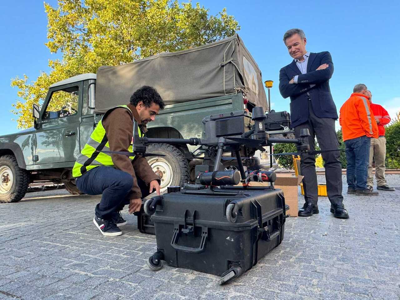 Un drone analyse « au millimètre » les fissures du Puente de Piedra pour préparer sa restauration