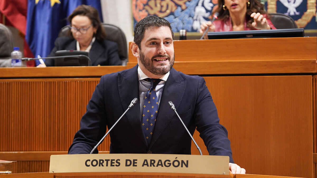 Le PSOE accuse Vox de retirer sa protection aux personnes LGTBI, Nolasco défend son bilan