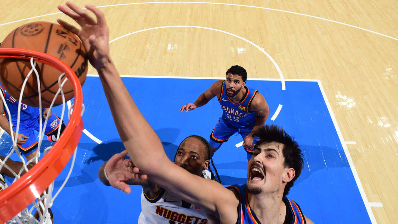 Aday Mara éblouit avec un dunk spectaculaire face aux Nuggets de Nikola Jokic