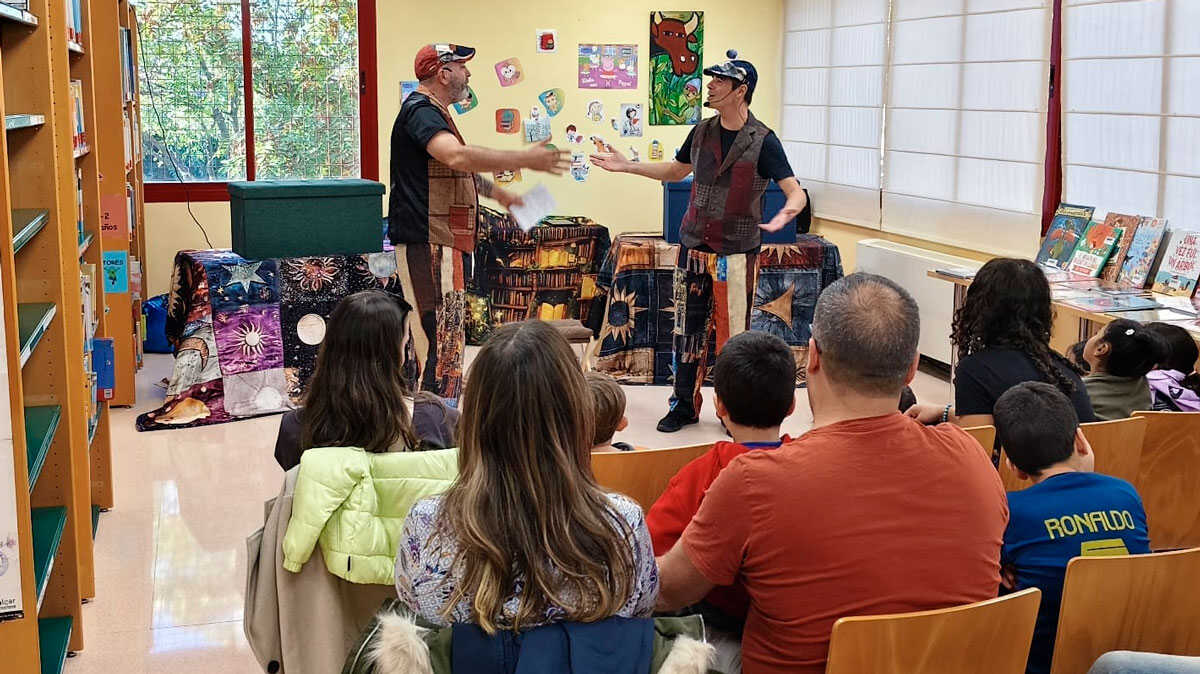La foire littéraire qui réunit 33 écrivains, des conteurs et des ateliers à Saragosse pour la Journée des bibliothèques
