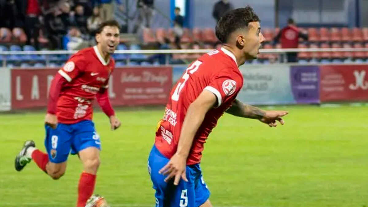 Le CD Teruel arrache un point contre l’Águilas grâce à un but de Goyo Medina dans le temps additionnel