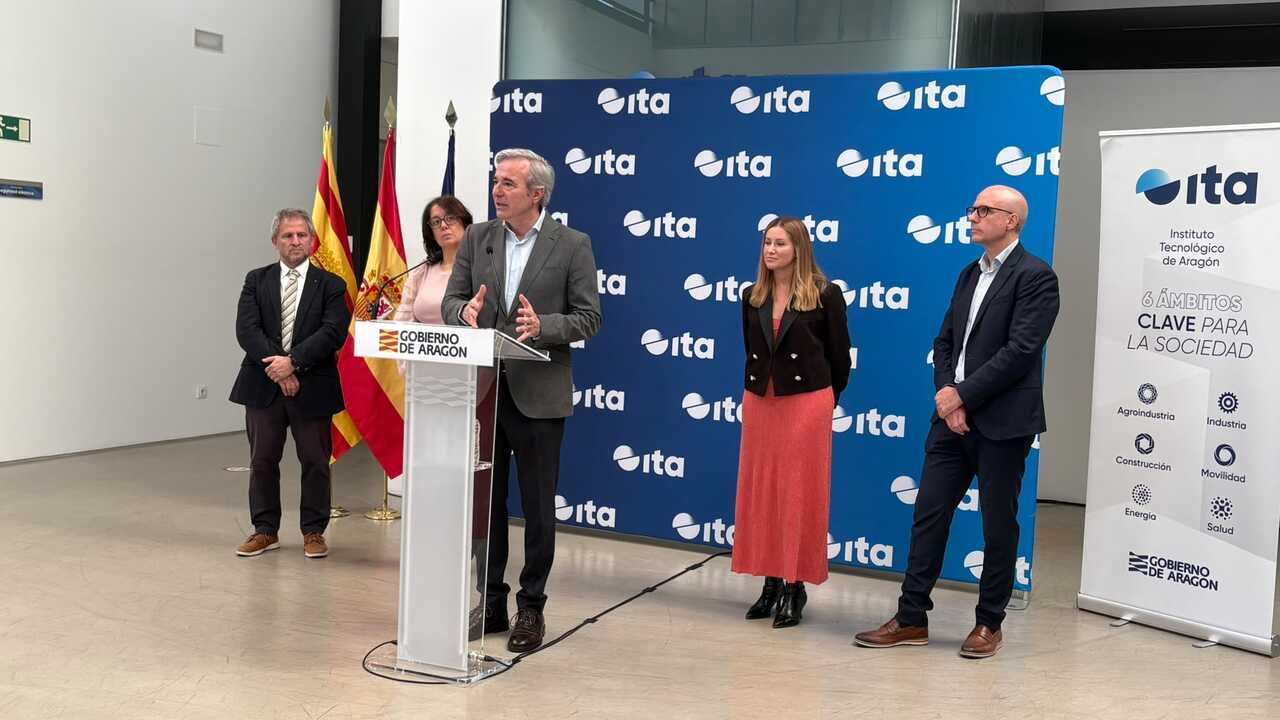 Azcón juge « raisonnable » un accord avec Vox pour le Sénat
