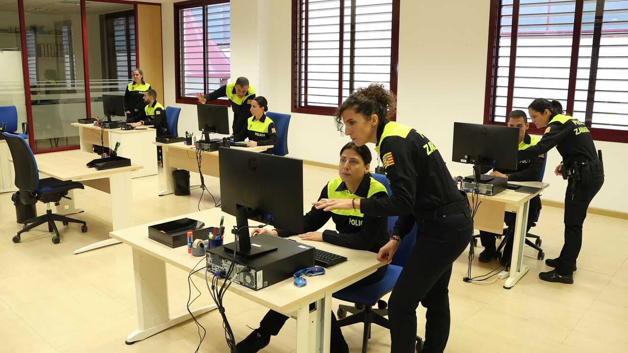 La police municipale de Saragosse s’engage contre les violences faites aux femmes : neuf agents qui « vont entrer dans l’histoire »