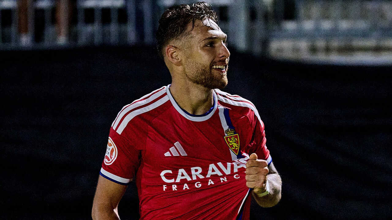 Diego González ne s’arrête plus : quatrième apparition dans l’équipe type en neuf journées avec le Real Zaragoza